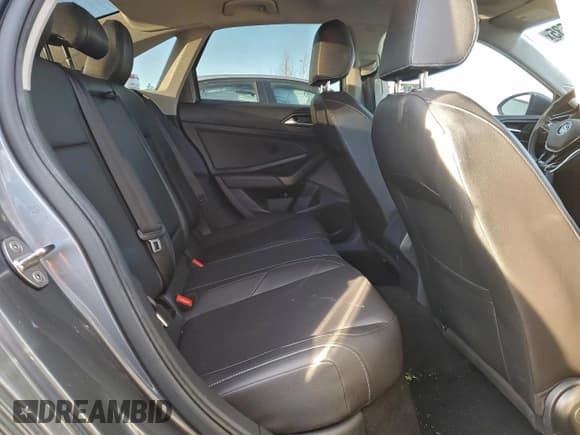 ✅ 2021 Volkswagen Jetta SEL • VIN: 3VWE57BUXMM061694 • Лот: 91808535. Опубликован ранее на Copart с пробегом 162 739 миль. Бесплатный доступ к архиву аукционных продаж из США и подробный отчёт об истории автомобиля на DreamBid. Изображение 10.