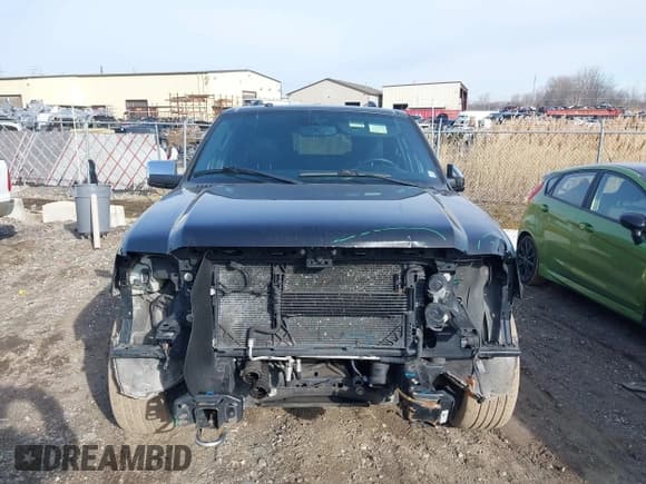 ✅ 2015 Ford Expedition Max Platinum • VIN: 1FMJK1MT6FEF41795 • Lot: 41691809. Listed on IAAI with 216,100 mi. Free auction sales archive from the USA and detailed vehicle history report at DreamBid. Image 12.