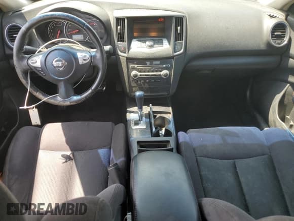 ✅ 2013 Nissan Maxima S • VIN: 1N4AA5AP3DC835028 • Лот: 60489005. Опубликован ранее на Copart с пробегом 154 962 миль. Бесплатный доступ к архиву аукционных продаж из США и подробный отчёт об истории автомобиля на DreamBid. Изображение 8.