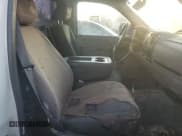 ✅ 2011 Chevrolet Silverado 2500HD Work Truck • VIN: 1GC0CVCG4BF216981 • Lot: 82915564. Wystawiony na Copart z przebiegiem 225 405 mil. Bezpłatny archiwum sprzedaży aukcyjnych z USA i szczegółowy raport historii pojazdu na DreamBid. Zdjęcie 10.