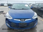 ✅ 2017 Hyundai Veloster • VIN: KMHTC6AD6HU311991 • Lot: 41269087. Wystawiony na IAAI z przebiegiem 58 576 mil. Bezpłatny archiwum sprzedaży aukcyjnych z USA i szczegółowy raport historii pojazdu na DreamBid. Zdjęcie 12.