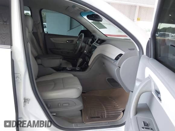 2017 Chevrolet Traverse LT с VIN 1GNKRHKD3HJ156592, выставлен на аукционе IAAI как лот 43051180 с пробегом 133 149 миль миль и . История ставок и продаж доступна на DreamBid. Изображение 5.