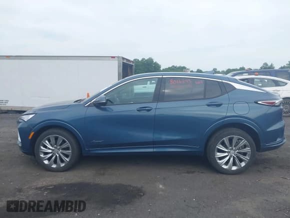 ✅ 2024 Buick Envista Avenir • VIN: KL47LCE27RB152628 • Lot: 42584358. Listed on IAAI with 8,556 mi. Free auction sales archive from the USA and detailed vehicle history report at DreamBid. Image 14.