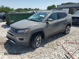 2020 Jeep Compass Limited z VIN 3C4NJDCB1LT101742, wystawiony jako Copart lot #64180395 z przebiegiem 77 096 mil mil oraz Czysty tytuł • Clean title. Historia ofert i sprzedaży dostępna na DreamBid. Obrazek 1.