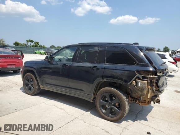 ✅ 2022 Jeep Grand Cherokee Altitude • VIN: 1C4RJHAG2N8595389 • Лот: 69393675. Опубликован ранее на Copart с пробегом 60 266 миль. Бесплатный доступ к архиву аукционных продаж из США и подробный отчёт об истории автомобиля на DreamBid. Изображение 2.