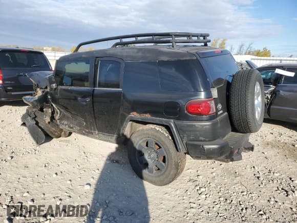 ✅ 2007 Toyota FJ Cruiser • VIN: JTEBU11F670058545 • Lot: 82740875. Wystawiony na Copart z przebiegiem 170 308 mil. Bezpłatny archiwum sprzedaży aukcyjnych z USA i szczegółowy raport historii pojazdu na DreamBid. Zdjęcie 2.