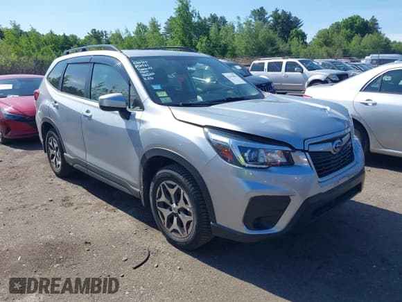 ✅ 2019 Subaru Forester Premium • VIN: JF2SKAGC0KH422168 • Lot: 42393056. Listed on IAAI with 41,135 mi. Free auction sales archive from the USA and detailed vehicle history report at DreamBid. Image 1.