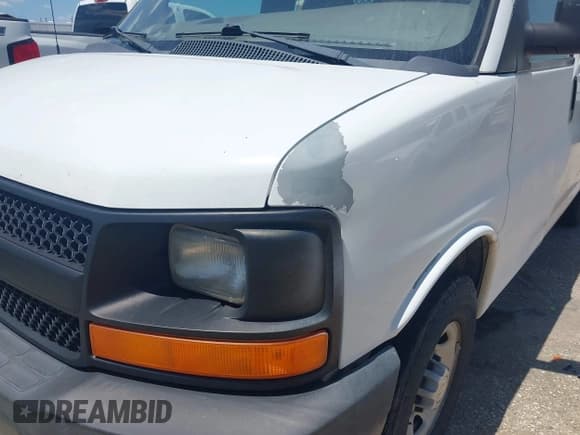 ✅ 2012 Chevrolet Express Cargo • VIN: 1GCWGFCA2C1142846 • Lot: 42382114. Wystawiony na IAAI z przebiegiem 210 743 mil. Bezpłatny archiwum sprzedaży aukcyjnych z USA i szczegółowy raport historii pojazdu na DreamBid. Zdjęcie 6.