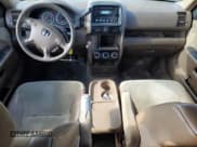 ✅ 2002 Honda CR-V EX • VIN: JHLRD78862C022054 • Lot: 89884725. Listed on Copart with 144,015 mi. Free auction sales archive from the USA and detailed vehicle history report at DreamBid. Image 8.