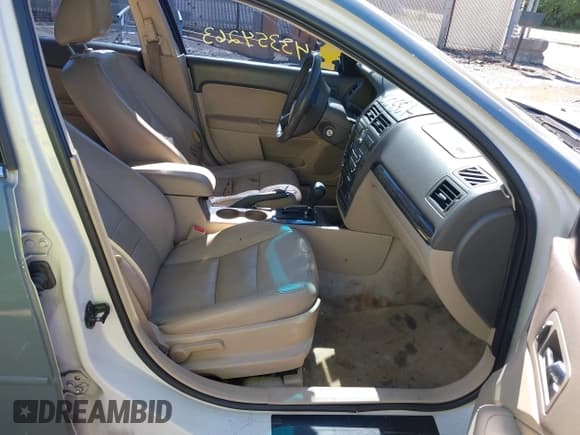 ✅ 2009 Ford Fusion SEL • VIN: 3FAHP08199R101195 • Lot: 43354263. Listed on IAAI with Not provided. Free auction sales archive from the USA and detailed vehicle history report at DreamBid. Image 5.