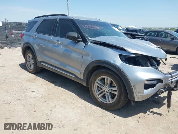 ✅ 2023 Ford Explorer XLT • VIN: 1FMSK7DH0PGA57226 • Lot: 42004666. Wystawiony na IAAI z przebiegiem 31 886 mil. Bezpłatny archiwum sprzedaży aukcyjnych z USA i szczegółowy raport historii pojazdu na DreamBid. Zdjęcie 1.