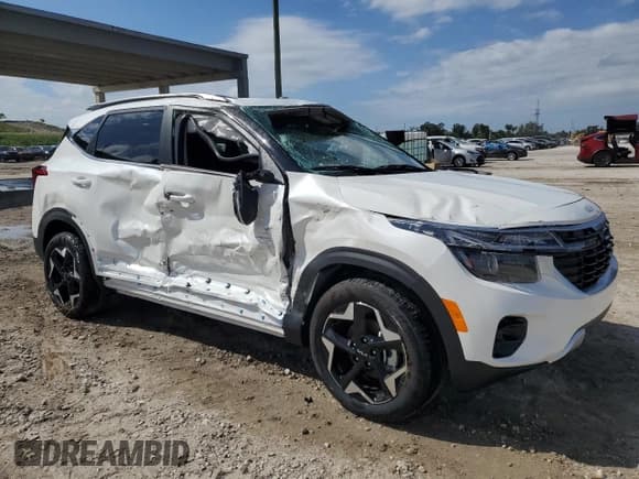 ✅ 2025 Kia Seltos EX • VIN: KNDER2AA9S7697578 • Lot: 90242975. Listed on Copart with 464 mi. Free auction sales archive from the USA and detailed vehicle history report at DreamBid. Image 4.