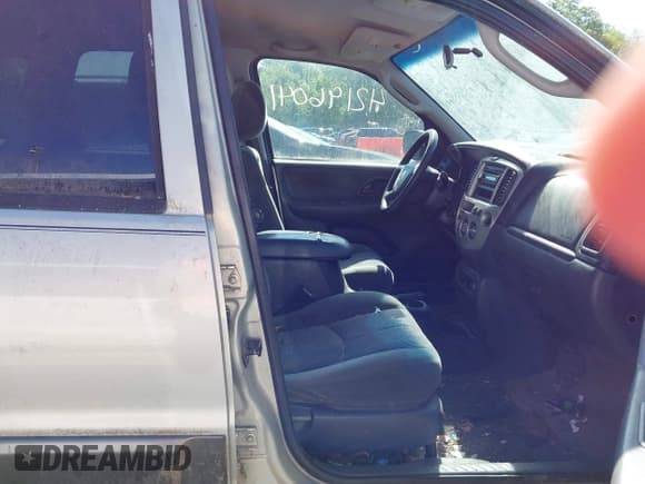 ✅ 2003 Mazda Tribute LX • VIN: 4F2YZ04113KM46727 • Лот: 42196041. Опубликован ранее на IAAI с пробегом Не указан. Бесплатный доступ к архиву аукционных продаж из США и подробный отчёт об истории автомобиля на DreamBid. Изображение 5.