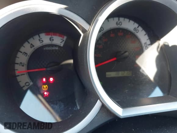 ✅ 2015 Toyota Tacoma PreRunner • VIN: 3TMJU4GN9FM180439 • Lot: 43430077. Listed on IAAI with 181,210 mi. Free auction sales archive from the USA and detailed vehicle history report at DreamBid. Image 7.