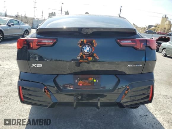 ✅ 2025 BMW X2 xDrive28i • VIN: WBX63GM09S5090407 • Lot: 53988435. Wystawiony na Copart z przebiegiem 2 675 mil. Bezpłatny archiwum sprzedaży aukcyjnych z USA i szczegółowy raport historii pojazdu na DreamBid. Zdjęcie 6.