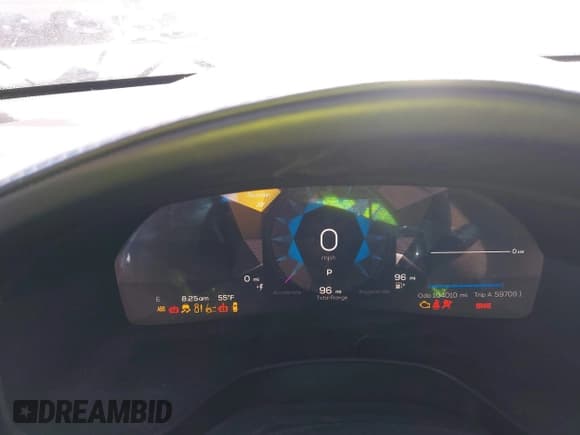 ✅ 2018 Karma Revero • VIN: 50GK41SA4JA000249 • Lot: 41865477. Wystawiony na IAAI z przebiegiem 104 010 mil. Bezpłatny archiwum sprzedaży aukcyjnych z USA i szczegółowy raport historii pojazdu na DreamBid. Zdjęcie 17.