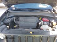 ✅ 2020 Jeep Renegade Latitude • VIN: ZACNJABB5LPL87163 • Lot: 40948221. Wystawiony na IAAI z przebiegiem 118 125 mil. Bezpłatny archiwum sprzedaży aukcyjnych z USA i szczegółowy raport historii pojazdu na DreamBid. Zdjęcie 10.