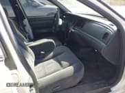 ✅ 2008 Ford Police Interceptor • VIN: 2FAFP71V98X144920 • Lot: 41708440. Wystawiony na IAAI z przebiegiem 220 381 mil. Bezpłatny archiwum sprzedaży aukcyjnych z USA i szczegółowy raport historii pojazdu na DreamBid. Zdjęcie 5.