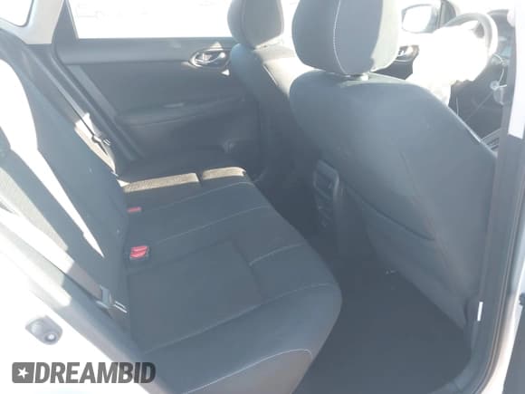 ✅ 2017 Nissan Sentra SR • VIN: 3N1AB7AP5HY338078 • Лот: 43512895. Опубликован ранее на IAAI с пробегом 138 585 миль. Бесплатный доступ к архиву аукционных продаж из США и подробный отчёт об истории автомобиля на DreamBid. Изображение 8.