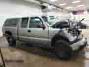 2006 Chevrolet Silverado 1500 LS z VIN 1GCEK19V76Z212287, wystawiony jako Copart lot #71824354 z przebiegiem Nie podano mil oraz Czysty tytuł • Clean title. Historia ofert i sprzedaży dostępna na DreamBid. Obrazek 4.