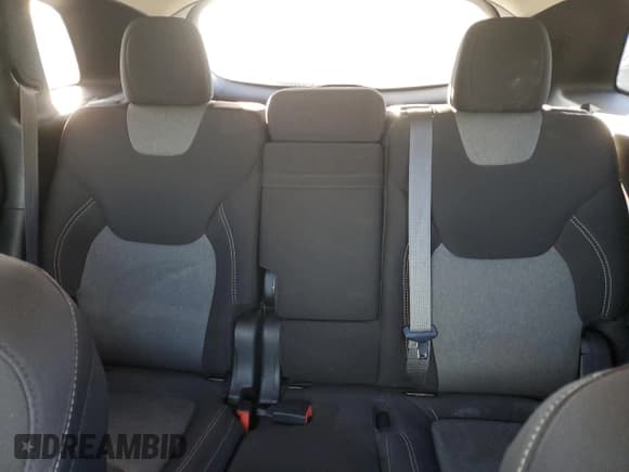 ✅ 2015 Jeep Cherokee Sport • VIN: 1C4PJLAB2FW669616 • Lot: 91398615. Listed on Copart with 203,632 mi. Free auction sales archive from the USA and detailed vehicle history report at DreamBid. Image 10.