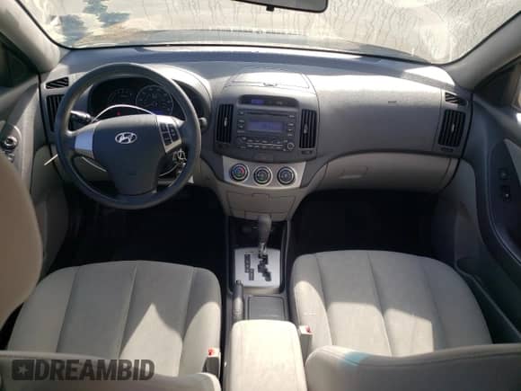 2010 Hyundai Elantra GLS z VIN KMHDU4ADXAU177594, wystawiony jako Copart lot #70050154 z przebiegiem 85 334 mil mil oraz Szkoda całkowita • Salvage title. Historia ofert i sprzedaży dostępna na DreamBid. Obrazek 8.