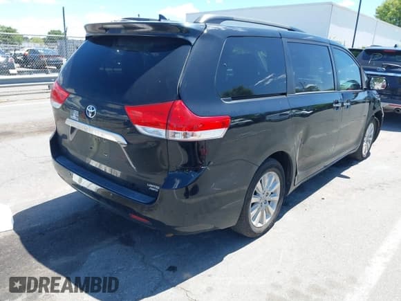 ✅ 2013 Toyota Sienna XLE • VIN: 5TDDK3DC0DS051969 • Лот: 42344494. Опубликован ранее на IAAI с пробегом 166 890 миль. Бесплатный доступ к архиву аукционных продаж из США и подробный отчёт об истории автомобиля на DreamBid. Изображение 4.