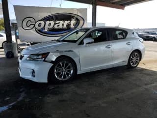 ✅ 2012 Lexus CT 200h Premium • VIN: JTHKD5BH3C2100808 • Lot: 81805735. Wystawiony na Copart z przebiegiem 112 918 mil. Bezpłatny archiwum sprzedaży aukcyjnych z USA i szczegółowy raport historii pojazdu na DreamBid. Zdjęcie 1.