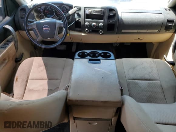 ✅ 2011 GMC Sierra 1500 SLE • VIN: 1GTR1VEA0BZ396111 • Lot: 70116465. Wystawiony na Copart z przebiegiem 176 042 mil. Bezpłatny archiwum sprzedaży aukcyjnych z USA i szczegółowy raport historii pojazdu na DreamBid. Zdjęcie 8.