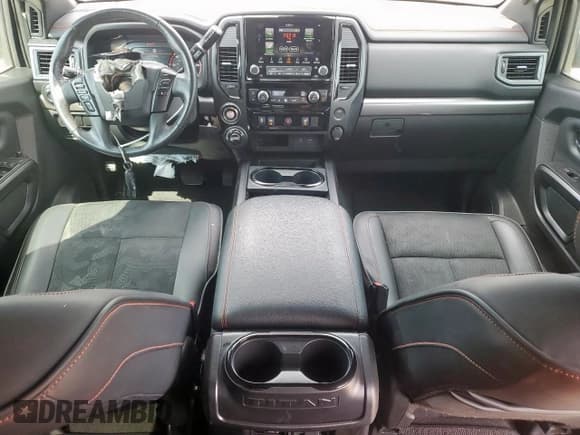 ✅ 2021 Nissan Titan SL • VIN: 1N6AA1ED9MN514521 • Lot: 70016785. Wystawiony na Copart z przebiegiem 63 766 mil. Bezpłatny archiwum sprzedaży aukcyjnych z USA i szczegółowy raport historii pojazdu na DreamBid. Zdjęcie 8.