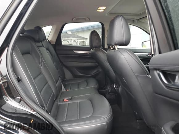 ✅ 2024 Mazda CX-5 S Premium Plus • VIN: JM3KFBEM0R0397793 • Lot: 81490085. Wystawiony na Copart z przebiegiem 14 328 mil. Bezpłatny archiwum sprzedaży aukcyjnych z USA i szczegółowy raport historii pojazdu na DreamBid. Zdjęcie 11.