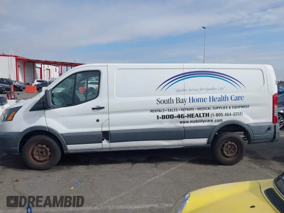 ✅ 2018 Ford Transit • VIN: 1FTYR2ZM5JKA02066 • Lot: 43273105. Listed on IAAI with 135,649 mi. Free auction sales archive from the USA and detailed vehicle history report at DreamBid. Image 14.