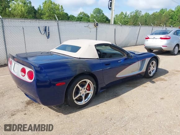 ✅ 2004 Chevrolet Corvette • VIN: 1G1YY32G245113036 • Лот: 42136101. Опубликован ранее на IAAI с пробегом Не указан. Бесплатный доступ к архиву аукционных продаж из США и подробный отчёт об истории автомобиля на DreamBid. Изображение 4.