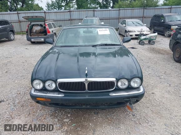 ✅ 1998 Jaguar XJ • VIN: SAJHX1245WC838179 • Лот: 42625689. Опубликован ранее на IAAI с пробегом 122 889 миль. Бесплатный доступ к архиву аукционных продаж из США и подробный отчёт об истории автомобиля на DreamBid. Изображение 13.