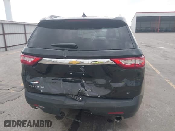 ✅ 2018 Chevrolet Traverse LT Cloth • VIN: 1GNERGKW9JJ226630 • Lot: 43222466. Wystawiony na IAAI z przebiegiem 99 750 mil. Bezpłatny archiwum sprzedaży aukcyjnych z USA i szczegółowy raport historii pojazdu na DreamBid. Zdjęcie 16.