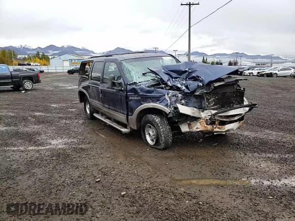 ✅ 2005 Ford Excursion Eddie Bauer • VIN: 1FMSU45P35ED41375 • Lot: 72647024. Wystawiony na Copart z przebiegiem Nie podano. Bezpłatny archiwum sprzedaży aukcyjnych z USA i szczegółowy raport historii pojazdu na DreamBid. Zdjęcie 11.