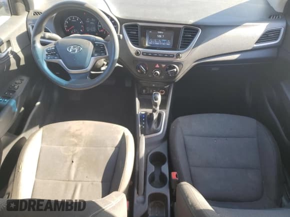 ✅ 2018 Hyundai Accent SE • VIN: 3KPC24A33JE031193 • Lot: 89633985. Wystawiony na Copart z przebiegiem 121 213 mil. Bezpłatny archiwum sprzedaży aukcyjnych z USA i szczegółowy raport historii pojazdu na DreamBid. Zdjęcie 8.