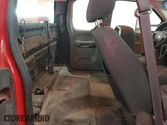 ✅ 2011 Chevrolet Silverado 2500HD • VIN: 1GB2KVCG7BZ444827 • Лот: 72022815. Опубликован ранее на Copart с пробегом 174 638 миль. Бесплатный доступ к архиву аукционных продаж из США и подробный отчёт об истории автомобиля на DreamBid. Изображение 10.