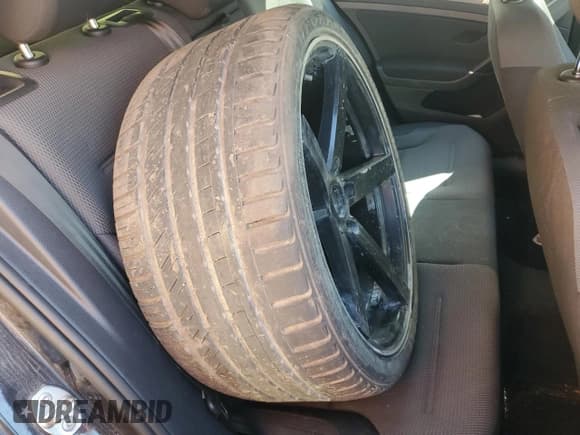 ✅ 2021 Volkswagen Golf TSI • VIN: 3VWG57AU1MM013897 • Лот: 82142205. Опубликован ранее на Copart с пробегом 152 234 миль. Бесплатный доступ к архиву аукционных продаж из США и подробный отчёт об истории автомобиля на DreamBid. Изображение 12.