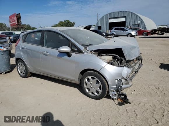 ✅ 2016 Ford Fiesta S • VIN: 3FADP4TJ9GM170198 • Лот: 81950315. Опубликован ранее на Copart с пробегом 50 448 миль. Бесплатный доступ к архиву аукционных продаж из США и подробный отчёт об истории автомобиля на DreamBid. Изображение 4.