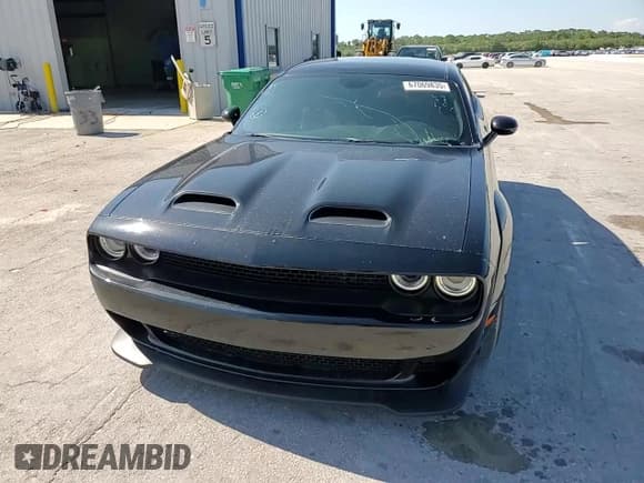 ✅ 2015 Dodge Challenger SRT Hellcat • VIN: 2C3CDZC95FH854765 • Лот: 67069835. Опубликован ранее на Copart с пробегом 19 614 миль. Бесплатный доступ к архиву аукционных продаж из США и подробный отчёт об истории автомобиля на DreamBid. Изображение 13.