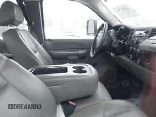 2009 Chevrolet Silverado 3500HD с VIN 1GCHC79K69E151898, выставлен на аукционе IAAI как лот 41489796 с пробегом 222 025 миль миль и . История ставок и продаж доступна на DreamBid. Изображение 5.