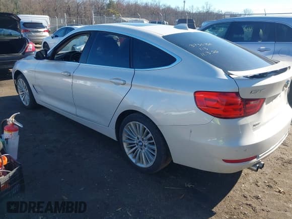 ✅ 2015 BMW 3 Series 328i Gran Turismo xDrive • VIN: WBA3X5C51FD560749 • Лот: 43815474. Опубликован ранее на IAAI с пробегом 77 072 миль. Бесплатный доступ к архиву аукционных продаж из США и подробный отчёт об истории автомобиля на DreamBid. Изображение 3.