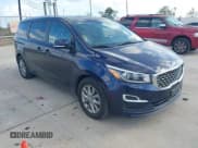 ✅ 2020 Kia Sedona LX • VIN: KNDMB5C15L6580831 • Lot: 43738560. Wystawiony na IAAI z przebiegiem 113 874 mil. Bezpłatny archiwum sprzedaży aukcyjnych z USA i szczegółowy raport historii pojazdu na DreamBid. Zdjęcie 1.