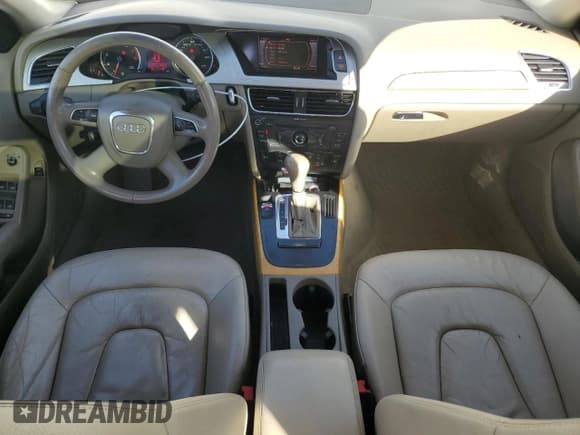 ✅ 2010 Audi A4 Premium • VIN: WAUSFAFL9AA034140 • Лот: 47122255. Опубликован ранее на Copart с пробегом 124 141 миль. Бесплатный доступ к архиву аукционных продаж из США и подробный отчёт об истории автомобиля на DreamBid. Изображение 8.