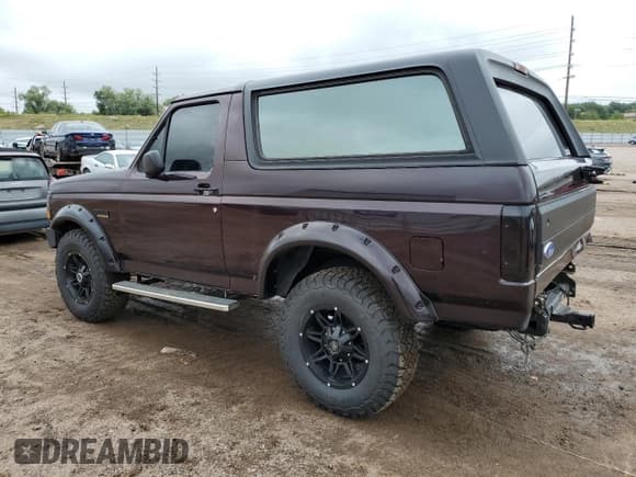 ✅ 1994 Ford Bronco Eddie Bauer • VIN: 1FMEU15N9RLA10733 • Lot: 70372525. Listed on Copart with 169,130 mi. Free auction sales archive from the USA and detailed vehicle history report at DreamBid. Image 2.
