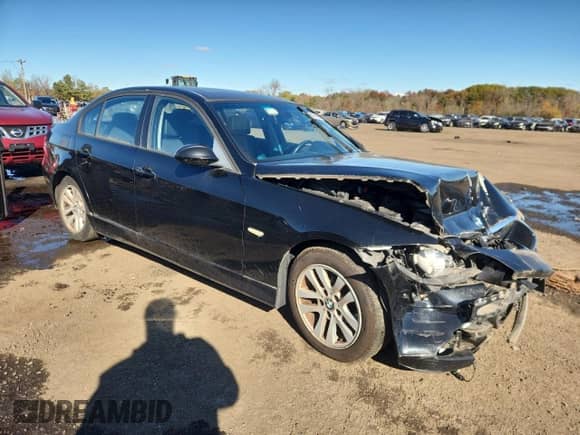 2006 BMW 3 Series 325i with VIN WBAVB17586NK32068, listed as a Copart auction lot 89899865 with 144,824 mi miles and Salvage title. Bid and sale history available at DreamBid. Image 4.
