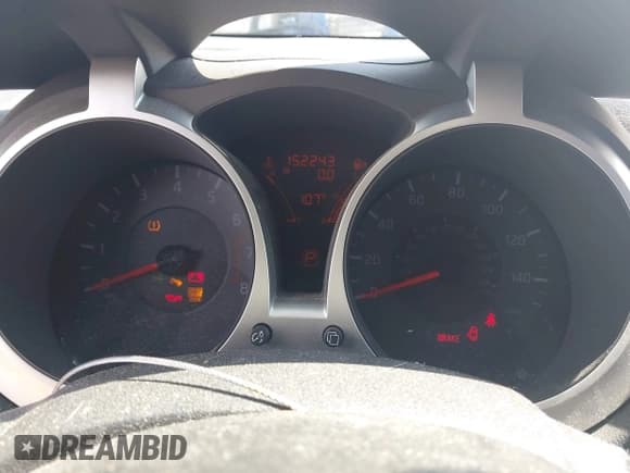 ✅ 2011 Nissan Juke SV • VIN: JN8AF5MR6BT014211 • Lot: 42837486. Wystawiony na IAAI z przebiegiem 152 243 mil. Bezpłatny archiwum sprzedaży aukcyjnych z USA i szczegółowy raport historii pojazdu na DreamBid. Zdjęcie 7.