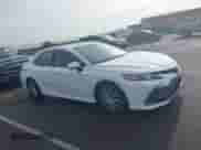 2023 Toyota Camry Hybrid LE z VIN 4T1H31AK4PU047742, wystawiony jako IAAI lot #42683858 z przebiegiem 19 619 mil mil oraz . Historia ofert i sprzedaży dostępna na DreamBid. Obrazek 13.