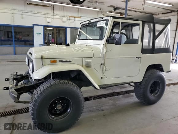 ✅ 1974 Toyota Land Cruiser • VIN: FJ40178981 • Лот: 74798404. Опубликован ранее на Copart с пробегом 31 601 миль. Бесплатный доступ к архиву аукционных продаж из США и подробный отчёт об истории автомобиля на DreamBid. Изображение 1.